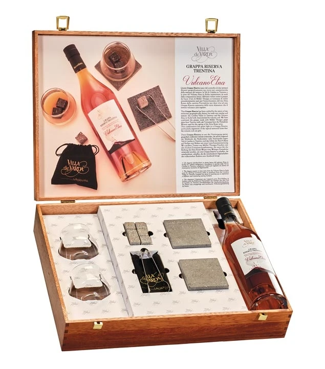 Villa De Varda Geschenkset Vulcano Etna Grappa Riserva Trentina 3 Villa De Varda Geschenkset Vulcano Etna Grappa Riserva Trentina